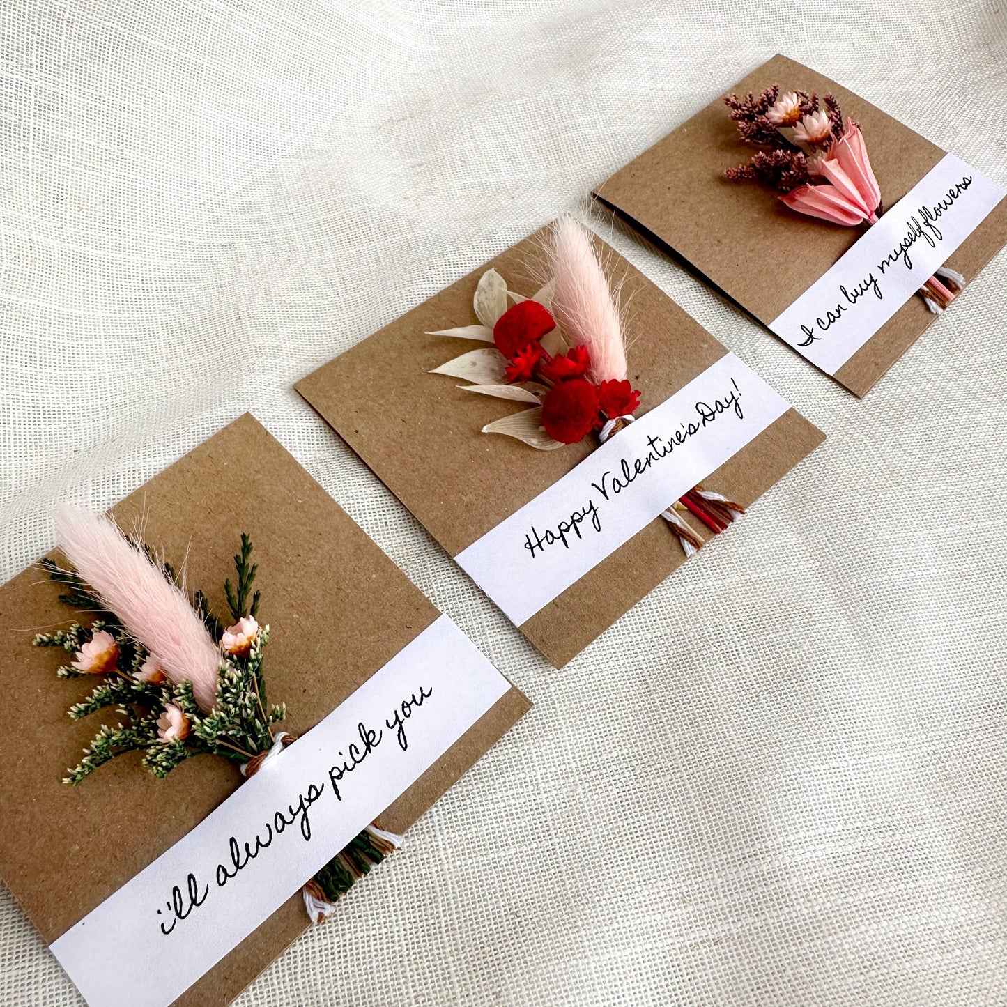 Valentine's Day Mix Mini Bouquet Cards With Dried Flowers 