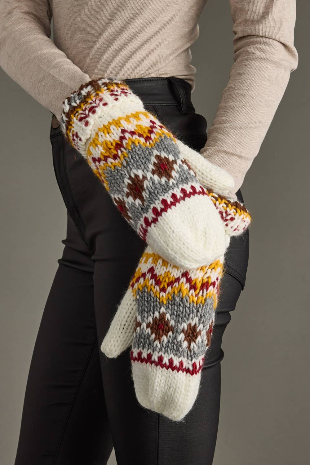 Ivory, Red & Gold Patterned Mittens