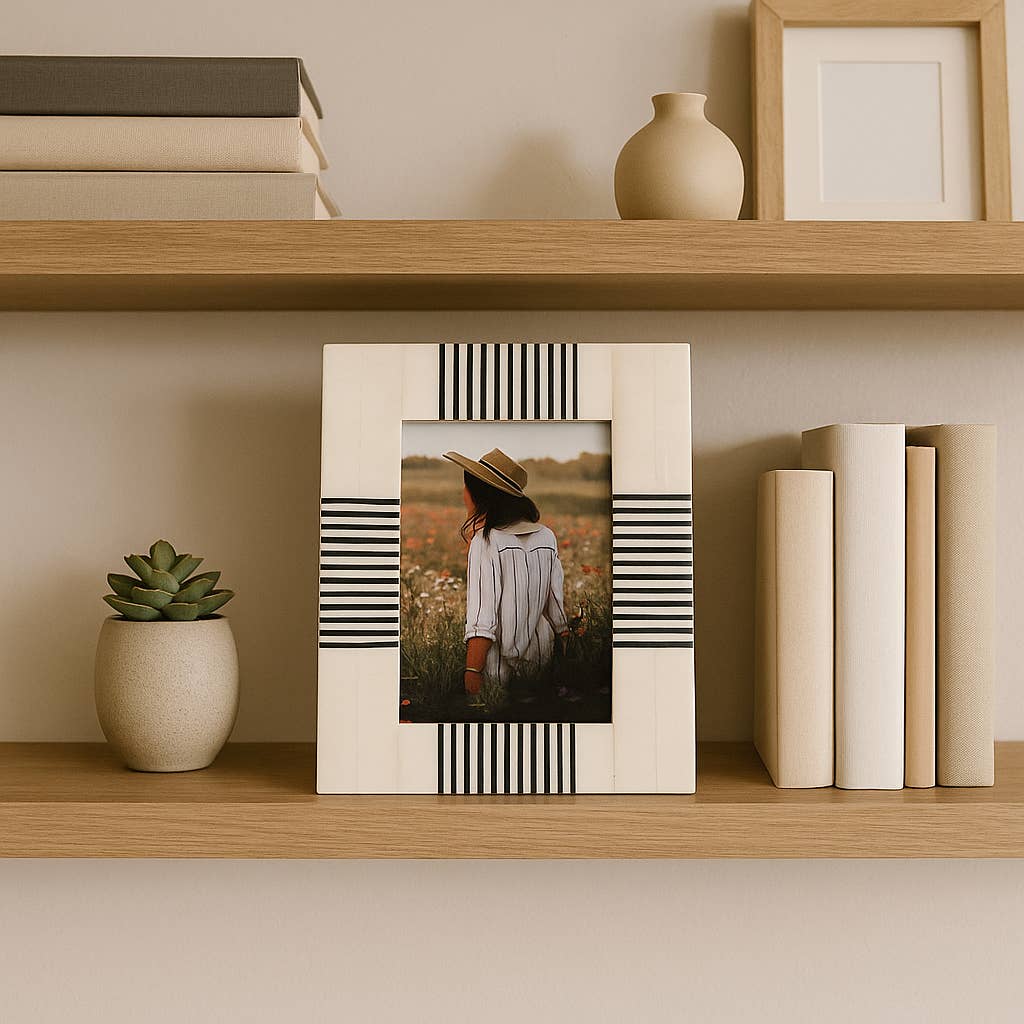 Photo Frame - Black/White Resin Abstract Geometric, 4x6 in.