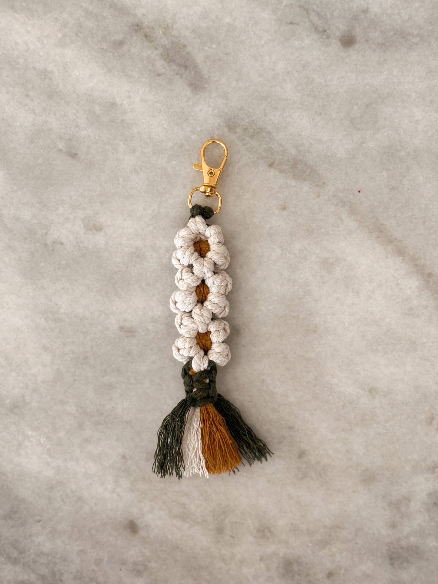 Chain of Daisies Macrame Keychain