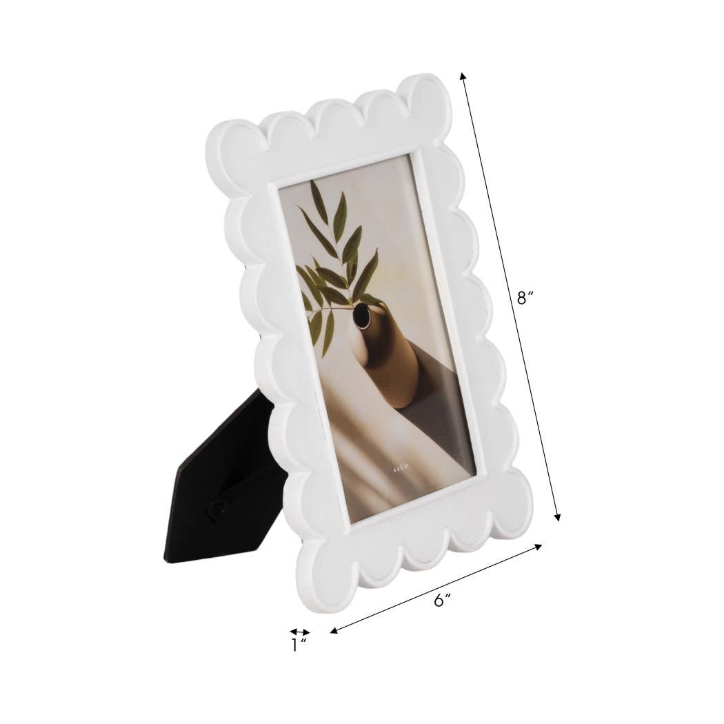 Photo Frame - Resin with Decorative Scalloped Edge