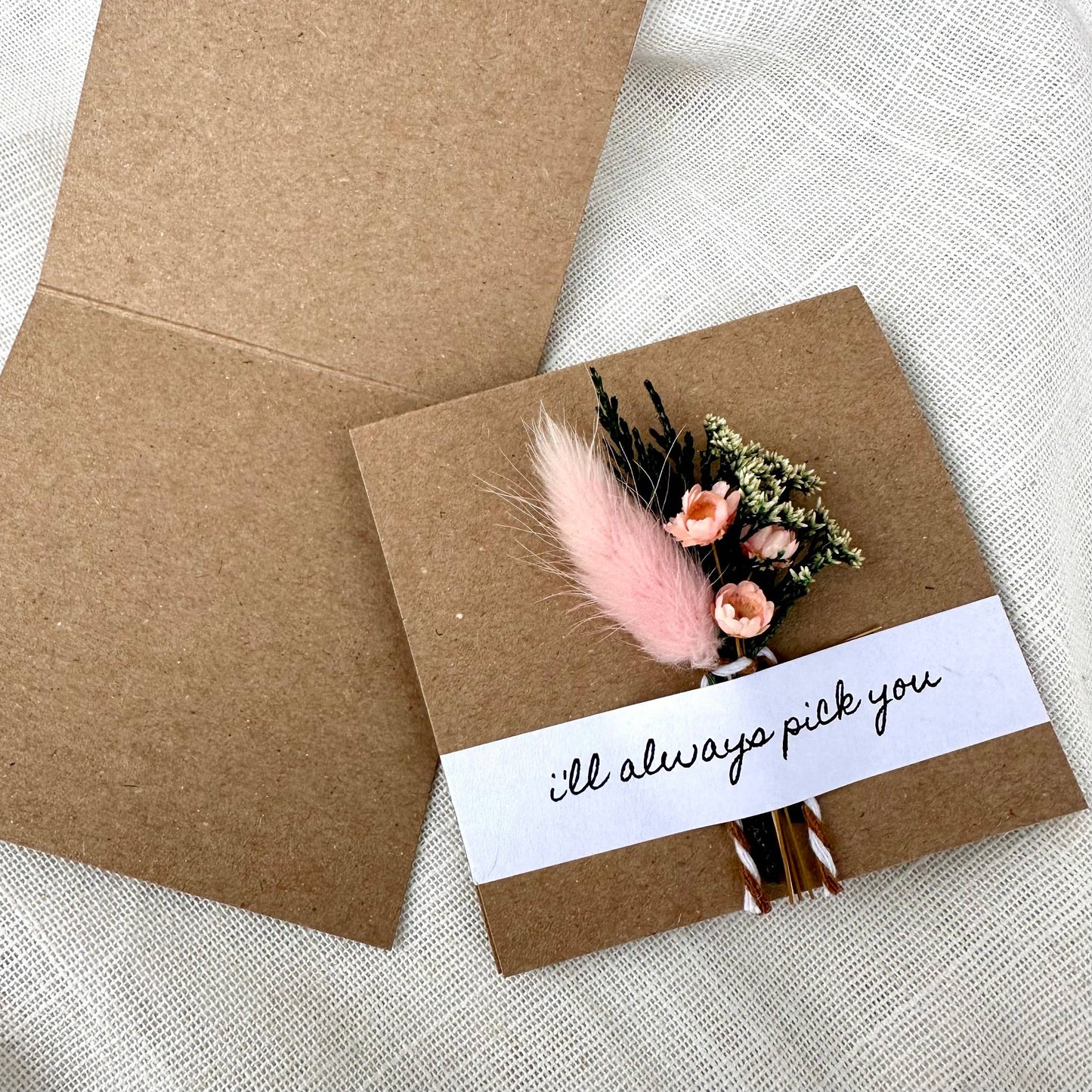 Valentine's Day Mix Mini Bouquet Cards With Dried Flowers 