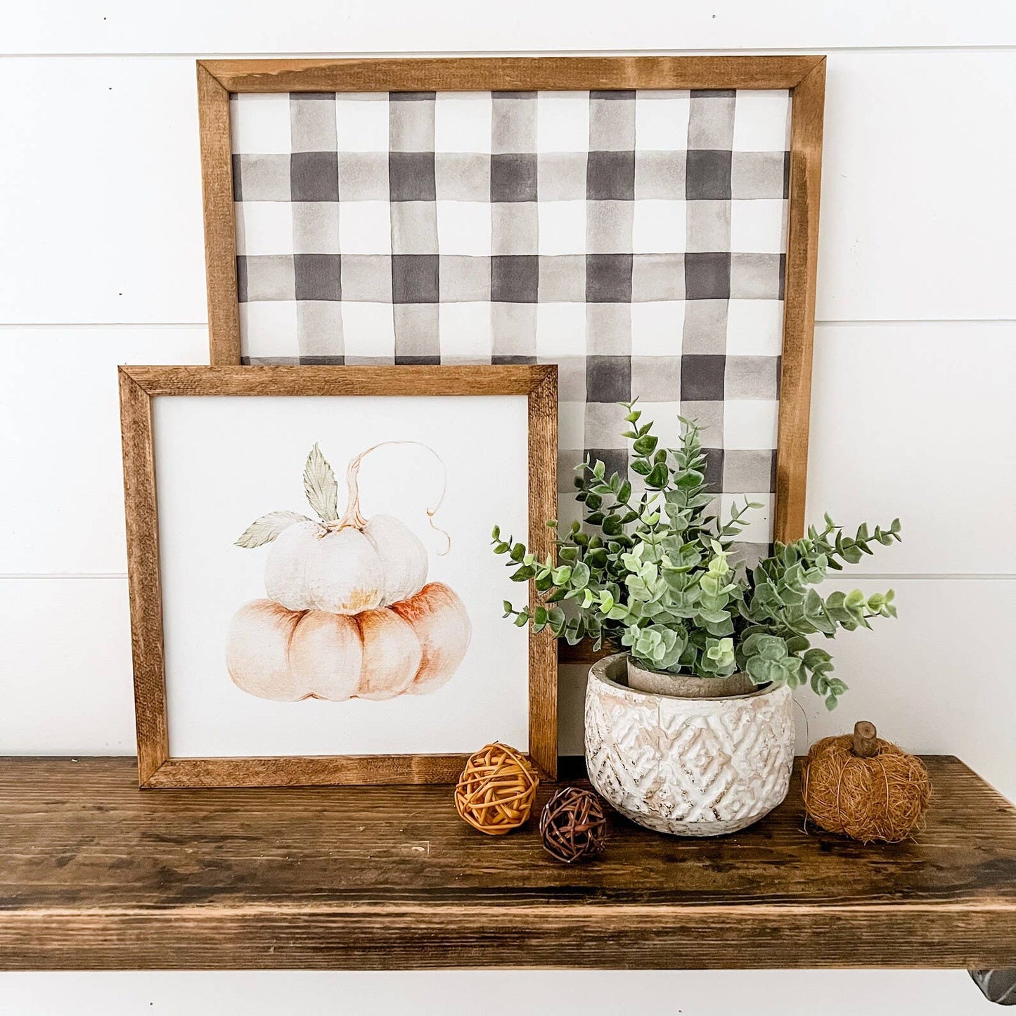 Stacked Pumpkins Fall Sign