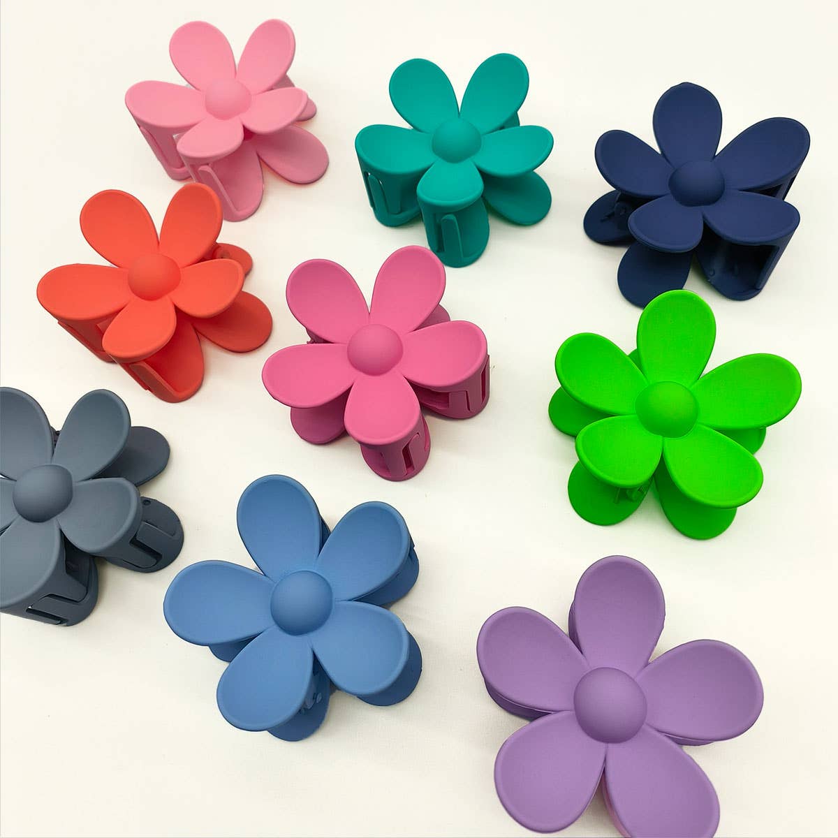 MATTE CUTE FLOWER HAIR CLAW CLIP_CWAHA0089